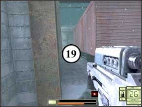 Zabierz amunicję z góry i zejdź na dół - obok wagonu pojawi się jeszcze jeden strażnik (20) - Kamczatka | Soldier of Fortune 2 Double Helix - Soldier of Fortune 2: Double Helix - poradnik do gry