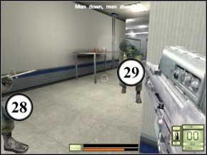 a potem odwróć się, gdyż z tyłu zaatakuje cię kolejny (30) - Texas | Soldier of Fortune 2 Double Helix - Soldier of Fortune 2: Double Helix - poradnik do gry