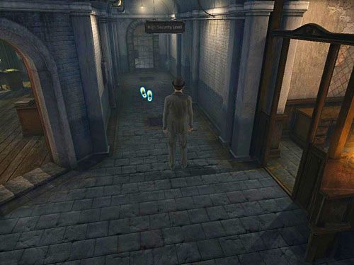 Wyjdź ze stróżówki i maszeruj korytarzem ciągnącym się pomiędzy stróżówką a recepcją - Uruchom alarm | Ucieczka z więzienia Westgate - Testament Sherlocka Holmesa - poradnik do gry