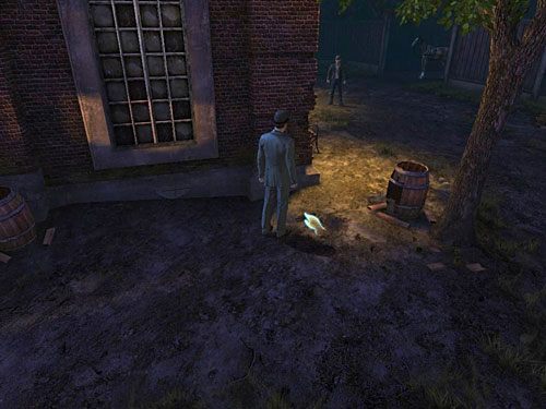 Ponieś leżącą na prawo od okna, przy rogu budynku, pustą butelkę - Dowiedz się, co odbywa się w magazynie | Finał w opuszczonym lunaparku - Testament Sherlocka Holmesa - poradnik do gry