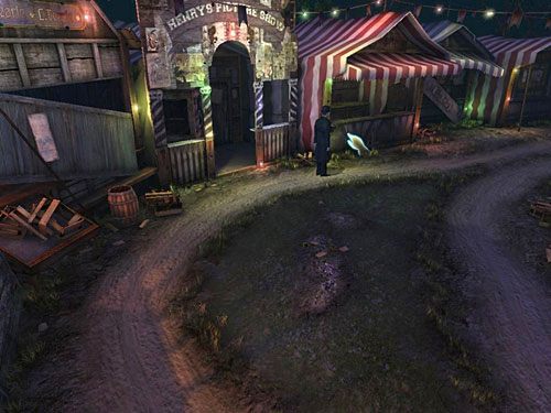 Wyjdź z baraku i maszeruj na główną drogę w lunaparku - od miejsca, gdzie Holmes podłożył ostatnią kupkę banknotów skieruj się w lewo - Unieszkodliw drugiego strażnika | Finał w opuszczonym lunaparku - Testament Sherlocka Holmesa - poradnik do gry