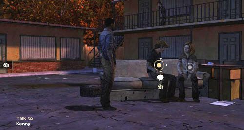 Następnie idź w stronę ekranu, a ujęcie się zmieni i zobaczysz Kennyego i Katję siedzących na kanapie - 2 - Bad Blood | Epizod III - Long Road Ahead | Solucja The Walking Dead - The Walking Dead - poradnik do gry