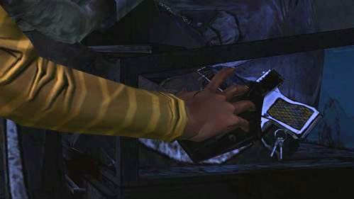 Po skuciu jednego z was, pora na zabranie broni i kluczy - 7 - Stay Close To Me; Goodbye | Epizod V - No Time Left | The Walking Dead - The Walking Dead - poradnik do gry