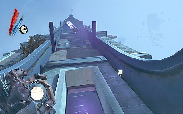 Upewnij się, że masz wybrane serce z listy (przytrzymanie środkowego przycisku myszy), zabierz ze skrzyni kolejne duchowe remedium Piero (Pieros spiritual remedy) i ruszaj przed siebie - Somewhere Else... - Spotkanie z Outsiderem | The Hound Pits Pub #1 i #2 - Dishonored - poradnik do gry