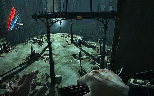 Najpoważniejszym zagrożeniem na placu sąsiadującym ze ścianą kwarantanny są przeciwnicy poruszający się na szczudłach (tall boys) - Zbadanie obszaru wokół ściany kwarantanny | Misja 7 - The Flooded District - Dishonored - poradnik do gry