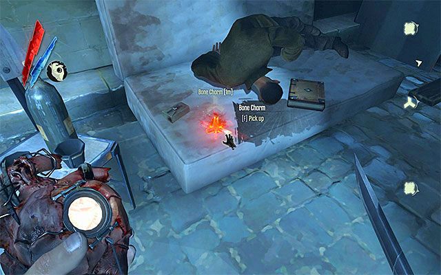 AMULET 1/5 - Amulet znajduje się na samym końcu mostu zlokalizowanego w pobliżu pierwszej ściany światła (tego, z którego wartownicy zrzucają ciała) - Kościane amulety - Misje 2-4 | Sekrety | Dishonored - Dishonored - poradnik do gry