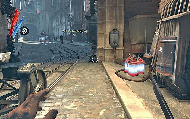 Zanim dotrzesz do drugiej wieży strażniczej będziesz musiał ominąć znaną ci z poprzedniej wizyty w dzielnicy destylarni drugą (w tym przypadku jedyną aktywną) ścianę światła - Ominięcie drugiej wieży strażniczej | Misja 3 - House of Pleasure | Dishonored - Dishonored - poradnik do gry