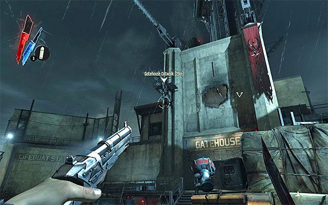 Drugi wariant zakłada przedostanie się przez ścianę w murze stróżówki (powyższy screen) i jest on dostępny tylko jeśli współczynnik chaosu jest na wysokim poziomie - Przedostanie się do stróżówki | Misja 9 - The Light at the End | Dishonored - Dishonored - poradnik do gry