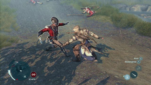 Jeśli zobaczysz nad wrogiem żółty trójkąt, będzie to oznaczać, że przeciwnik szykuje się do wykonania ataku specjalnego - Walka w zwarciu | System walki w Assasins Creed 3 - Assassins Creed 3 - poradnik do gry