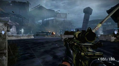 Przemieszczaj się powoli w lewo wzdłuż długiego murku, który stanowi dobrą osłonę - 06 - Prąd strugowy - Kampania - Medal of Honor: Warfighter - poradnik do gry