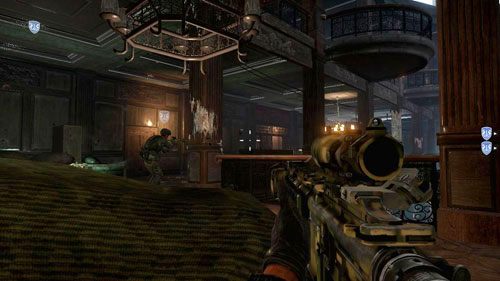 Ruszaj dalej dopiero wtedy, kiedy Mother to zrobi, ale nie kryj się przy nim, tylko schowaj się za fotelem po lewej (obrazek powyżej) - 06 - Prąd strugowy - Kampania - Medal of Honor: Warfighter - poradnik do gry