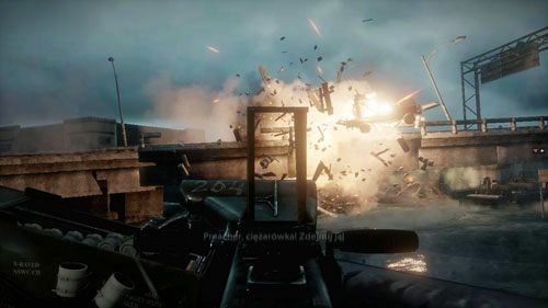 Kolejnych kilku (pojedynczo, nie w grupie) będzie po lewej - 06 - Prąd strugowy - Kampania - Medal of Honor: Warfighter - poradnik do gry