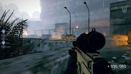 Czas zająć się przeciwnikami rozlokowanymi tuż pod budynkiem ONZ - 11 - Starzy znajomi - Kampania - Medal of Honor: Warfighter - poradnik do gry