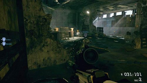 Wbiegnij do następnej sali i ukryj się za oberwanym murem, tuż za Voodoo (obrazek powyżej) - 11 - Starzy znajomi - Kampania - Medal of Honor: Warfighter - poradnik do gry