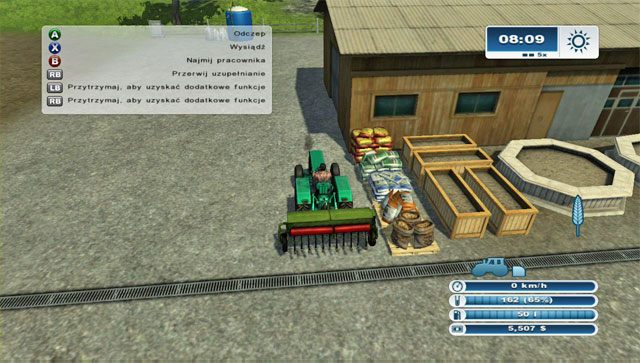 Przed zasiewem musisz uzupełnić zasoby siewnika w zboże. - Pierwszy zasiew | Pierwsze kroki w Farming Simulator 2013 - Farming Simulator 2013 - poradnik do gry