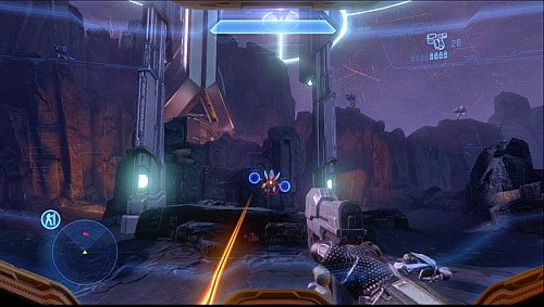 Po przejściu kilku kroków, zostaniesz zaatakowany przez kolejnego przeciwnika, który po chwili zniknie - Odnajdź pierwszy pylon | Prekursor - Kampania | Halo 4 - Halo 4 - poradnik do gry