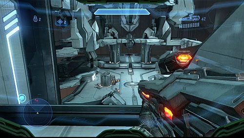 Po przejściu przez następne drzwi, znajdziesz się w pomieszczeniu z Watcherami oraz Crawlerami - Dezaktywuj drugą wieżę | Dezaktywacja - Kampania | Halo 4 - Halo 4 - poradnik do gry