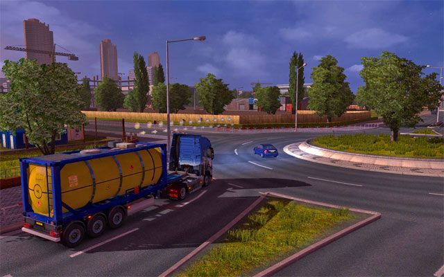 Trafiając na brytyjską ziemię (czy to promem czy eurotunelem) bardzo szybko należy przestawić się na lewostronny ruch - ETS2: Wielka Brytania - drogi, miasta - Euro Truck Simulator 2 - poradnik do gry