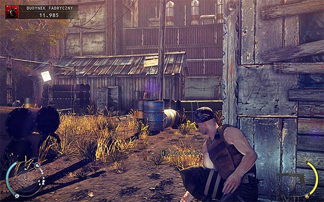 Po przejściu przez okiennicę znajdziesz się w obszarze pilnowanym przez dwóch wartowników - Przedostanie się do wnętrza budynku fabrycznego (Budynek fabryczny) | 11 - Dexter Industries - Hitman Absolution - poradnik do gry