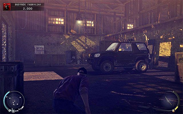 Jako że handlarz bronią cały czas przebywa na placu musisz zachęcić go do wybrania się w jakieś bardziej ustronne miejsce - Przedostanie się do wnętrza budynku fabrycznego (Budynek fabryczny) | 11 - Dexter Industries - Hitman Absolution - poradnik do gry