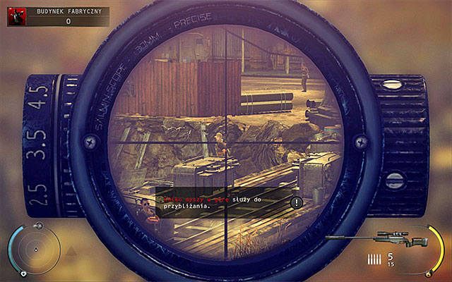 Drugi wariant zakłada zastrzelenie z Silverballerów lub z wyciszonego karabinu snajperskiego Kazo TRG jednego z wrogów spacerujących po moście - 11 - Dexter Industries | Wyzwania Hitman Rozgrzeszenie - Hitman Absolution - poradnik do gry