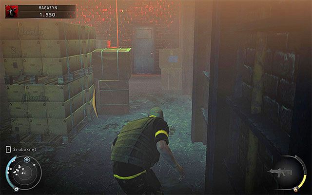 Alternatywnym przejściem są pokazane na powyższym screenie drzwi zlokalizowane w jednym z narożników magazynu - Magazyn | 16 - Operacja Młot Bojowy | Solucja Hitman Rozgrzeszenie - Hitman Absolution - poradnik do gry