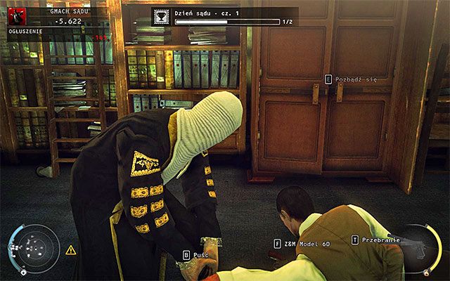 W zależności od tego kto przyjdzie zbadać dziwne dźwięki najpierw pozbądź się strażnika sądowego lub od razu woźnego sądowego - 15 - Prawo Skurkyego (09 - 11) | Wyzwania Hitman Rozgrzeszenie - Hitman Absolution - poradnik do gry