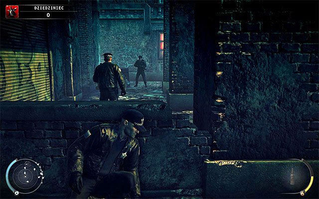 Nie próbuj kierować się do przejścia pilnowanego przez pojedynczego funkcjonariusza - Dziedziniec | 5 - Myśliwy i ofiara | Solucja Hitman Rozgrzeszenie - Hitman Absolution - poradnik do gry