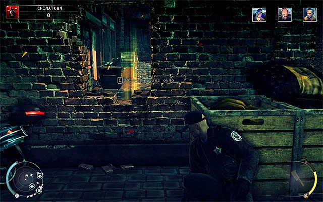 Jeżeli używasz domyślnego stroju Agenta 47 lub jeżeli posiadasz przebranie sprzedawcy, to najlepiej jest przejść przez lewa okiennicę (powyższy screen), ALE dopiero po tym jak tutejszy sprzedawca opuści tę okolicę - Zamordowanie Franka Owensa (Chinatown) | 5 - Myśliwy i ofiara - Hitman Absolution - poradnik do gry