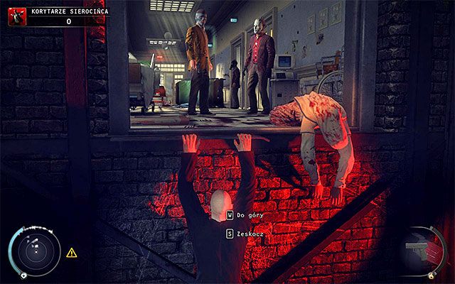 Zacznij od przedostania się na dach windy - Eksploracja pierwszego piętra sierocińca (Korytarze sierocińca) | 6 - Rosewood - Hitman Absolution - poradnik do gry