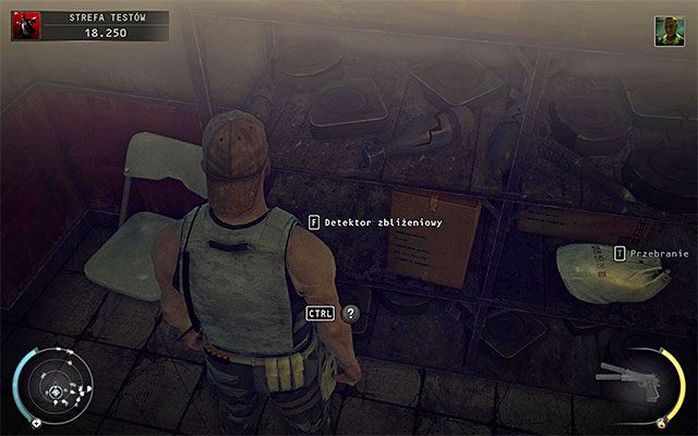 Kolejny zaaranżowany wypadek, w którym może zginąć doktor Green, to przypadkowa eksplozja konstruowanej przez niego miny zbliżeniowej - Zamordowanie doktora Marcusa Greena (Strefa testów) | 12 - Fabryka śmierci - Hitman Absolution - poradnik do gry