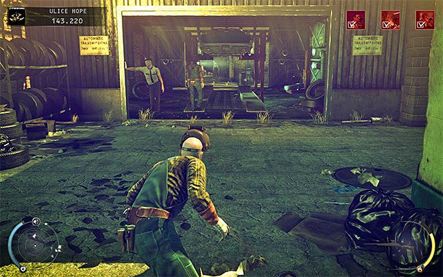 Do wspomnianych drzwi możesz przedostać się na dwa zasadnicze sposoby - Dotarcie do tylnego wejścia (Ulice Hope) | 9 - Ogolić Lennyego - Hitman Absolution - poradnik do gry