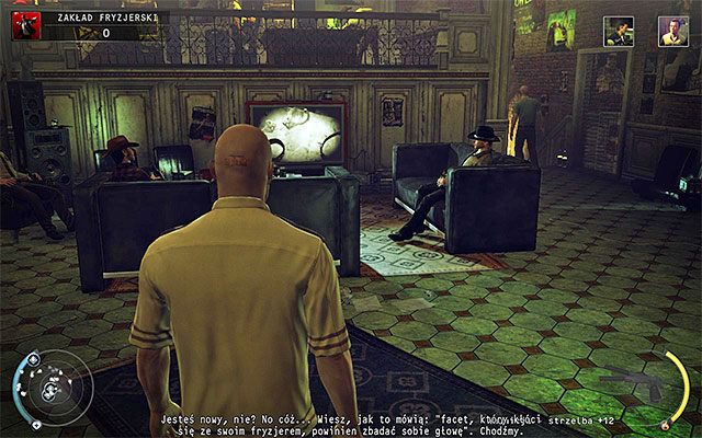 Parter budynku salonu fryzjerskiego to przede wszystkim główne pomieszczenie, w którym przebywają Luke Wheeley oraz Lenny (nowe cele misji) - Eksploracja zakładu fryzjerskiego (Zakład fryzjerski) | 9 - Ogolić Lennyego - Hitman Absolution - poradnik do gry