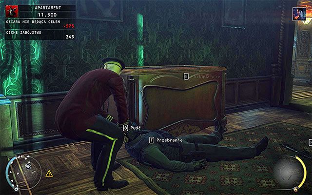 Trudniej jest z kolei pozyskać przebranie członka straży osobistej Dextera - Dotarcie do głównej części apartamentu (Apartament) | 18 - Blackwater Park - Hitman Absolution - poradnik do gry