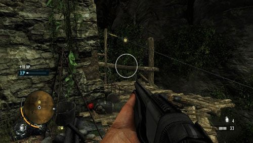 Po zabiciu wszystkich przeciwników, wejdź do pomieszczenia obok liny zjazdowej (obrazek) i podnieś kamizelkę kuloodporną ze skrzyni - Lin Cong, jak mniemam | Misje główne w Far Cry 3 - Far Cry 3 - poradnik do gry