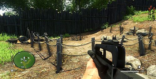 W miejscu oznaczonym numerem siedem, zobaczysz plac otoczony płotem ze sznura - Wyspa północna (południowy zachód) | Przedmioty kultu (ukryte przedmioty) - Far Cry 3 - poradnik do gry