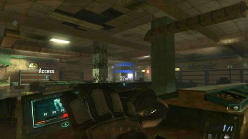 Wracaj na prawą część sali i po prostu kryj się za ścianami i czekaj, aż twoje CLAW-y przejdą na drugi koniec sali - 05 - Fallen Angel | Misje - Opis przejścia | Call of Duty Black Ops II - Call of Duty: Black Ops II - poradnik do gry