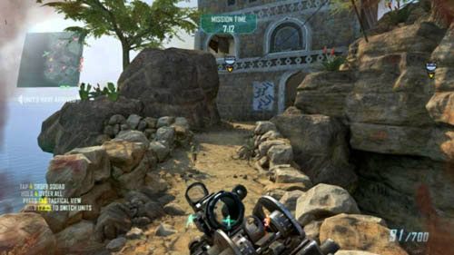 Po przeszukaniu trzeciej kryjówki natychmiast przełącz się na któregokolwiek z żołnierzy, którzy stacjonują w punkcie startu - 05 - Second Chance | Strike Force - Wyzwania | Call of Duty Black Ops II - Call of Duty: Black Ops II - poradnik do gry