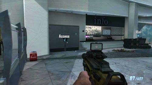 Wbiegnij na szerokie schody na środku, tu już nie powinno być przeciwników, przynajmniej na tę chwilę - 06 - Karma | Misje - Opis przejścia | Call of Duty Black Ops II - Call of Duty: Black Ops II - poradnik do gry