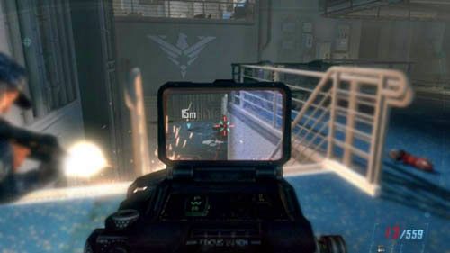 Tuż po prawej są drzwi prowadzące do większego pomieszczenia z czerwonymi rurami - 09 - Odysseus | Misje - Opis przejścia | Call of Duty Black Ops II - Call of Duty: Black Ops II - poradnik do gry