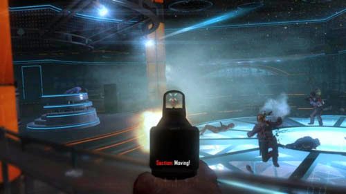 Od razu wyceluj w głowę przykucniętego przeciwnika po lewej, bo to on właśnie strzeli do ciebie pierwszy (przykucnięty po prawej patrzy w prawo, nie zajmuj się nim) - 06 - Karma | Misje - Wyzwania | Call of Duty Black Ops II - Call of Duty: Black Ops II - poradnik do gry