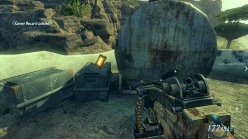 Kiedy wyjdziesz z ulicy, oczyścisz budynek i pole za nim, na rozwidleniu wybierz prawą drogę - 08 - Achilles Veil | Materiały wywiadowcze | Call of Duty Black Ops II - Call of Duty: Black Ops II - poradnik do gry