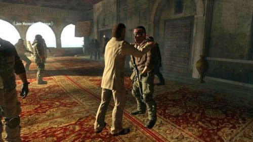 Kiedy Menendez zacznie wychodzić na scenę, a DeFalco żyje, Menendez podejdzie i przytuli go - 08 - Achilles Veil | Decyzje, konsekwencje, zakończenia - Call of Duty: Black Ops II - poradnik do gry