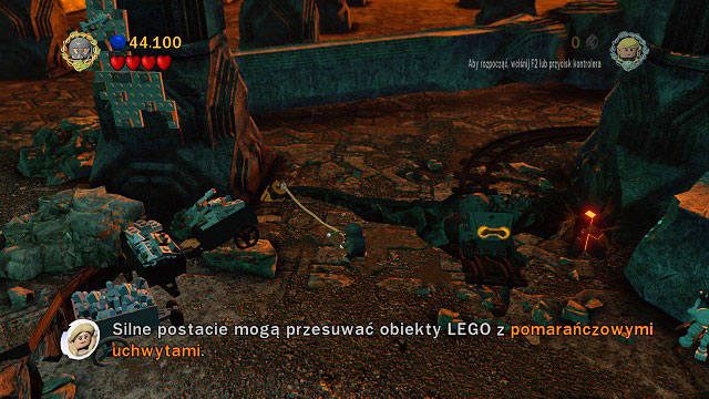 W lokacji, gdzie powoli zbliża się do nas Barlog musimy zniszczyć mithrilową kolumnę a następnie użyć liny na haku znajdującym się na ziemi - Moria | Znajdźki | LEGO The Lord of the Rings - LEGO The Lord of the Rings: Władca Pierścieni - poradnik do gry