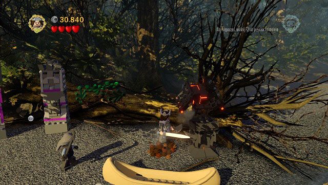 #2 - Znajduje się po lewej stronie lokacji startowej; musimy użyć Szagrata aby odtworzyć do niej przejście - Amon Hen (01 - 05) | Znajdźki | LEGO The Lord of the Rings - LEGO The Lord of the Rings: Władca Pierścieni - poradnik do gry