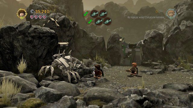 #2 - Na prawo od pierwszego haka, tuż przed ciemną jaskinią, w której znajdziemy rybę - Obłaskawienie Golluma | Znajdźki | LEGO The Lord of the Rings - LEGO The Lord of the Rings: Władca Pierścieni - poradnik do gry