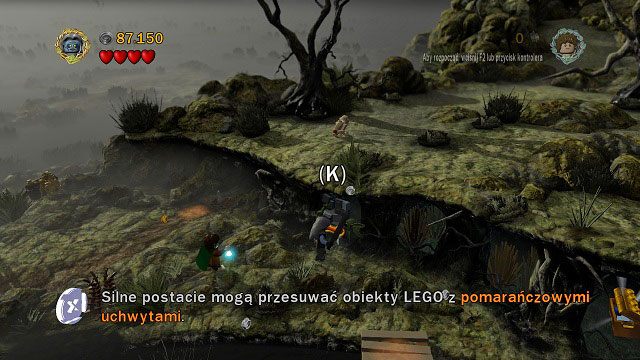 Pod sam koniec ucieczki przed Nazgulem musimy podejść do ściany i zniszczyć znajdujące się tam krzaki - Martwe Bagna | Znajdźki | LEGO The Lord of the Rings - LEGO The Lord of the Rings: Władca Pierścieni - poradnik do gry