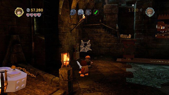 #4 W górnej części dziedzińca, na lewo od orka kontrolującego mechanizm bramy - Cirith Ungol | Znajdźki | LEGO The Lord of the Rings - LEGO The Lord of the Rings: Władca Pierścieni - poradnik do gry