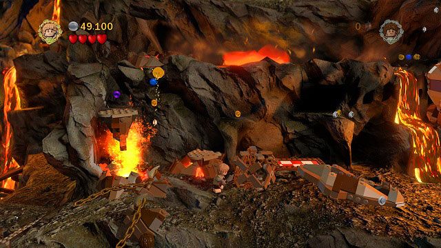 Używamy elfickiej liny na haku a następnie ruszamy w prawo, docierając do kolejnej windy - Góra Przeznaczenia | Opis przejścia - Akt III | LEGO The Lord of the Rings - LEGO The Lord of the Rings: Władca Pierścieni - poradnik do gry