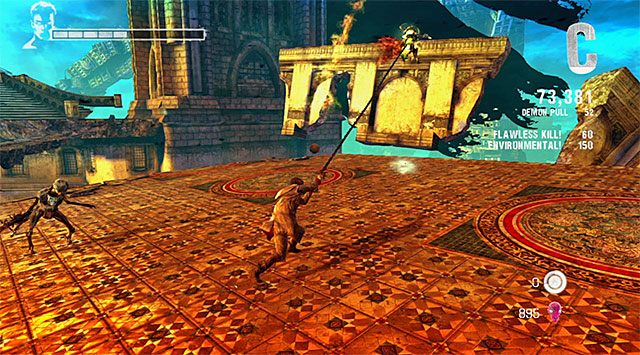 Na arenie czeka Cię nowa bitwa i zgodnie z sugestią gry dobrze byłoby przetestować ofensywne zastosowanie demonicznej przyciągarki - Pierwsze wspomnienie | 2 - Home Truths (Prawda o domu rodzinnym) - DMC: Devil May Cry - poradnik do gry